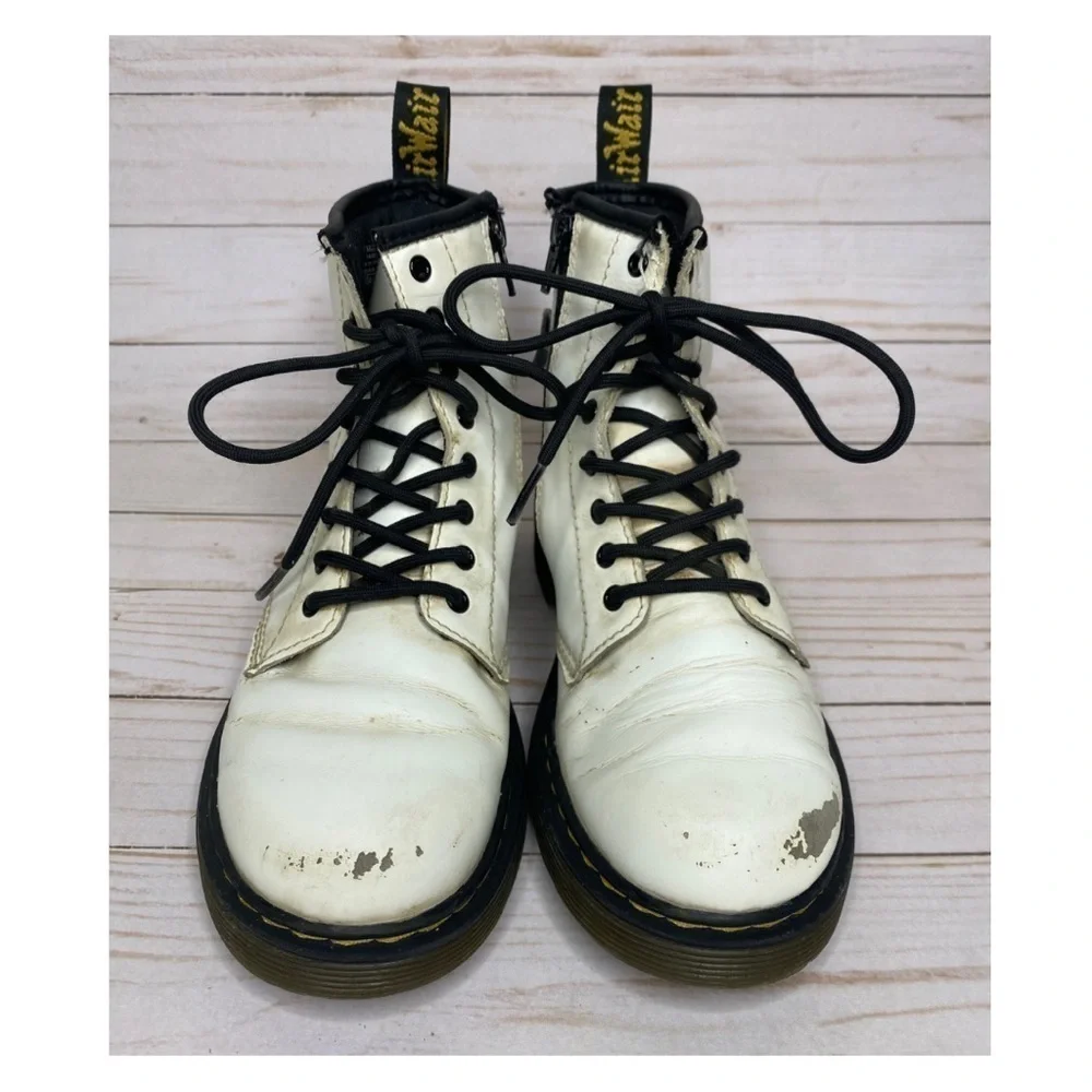 Dr. Martens White Classic Combat Boots Big Kids Sz 3
